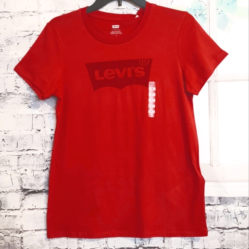 LEVI'S RED 100% COTTON TEE SHIRT WOMEN'S SIZE M